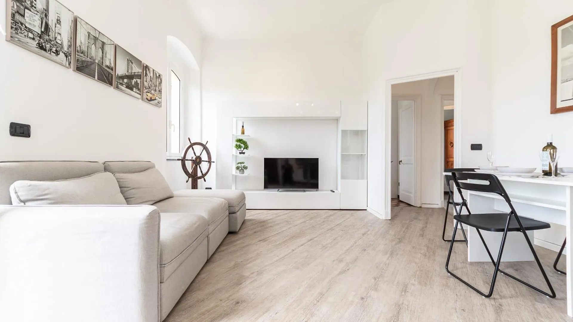 Spacious 3-Bedroom Apartment - 10 Min To City Center & 5 Min To Gaslini Hospital Genoa