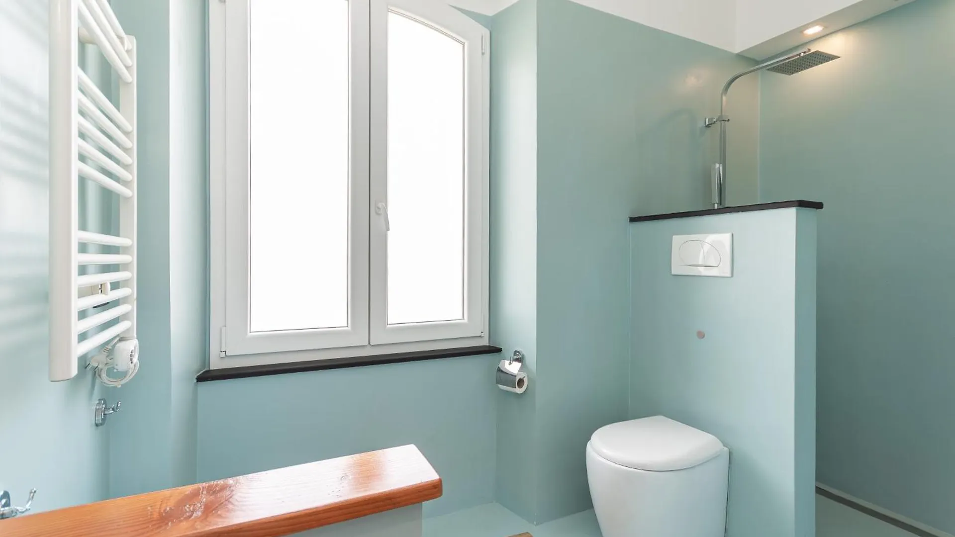 Spacious 3-Bedroom Apartment - 10 Min To City Center & 5 Min To Gaslini Hospital Genoa